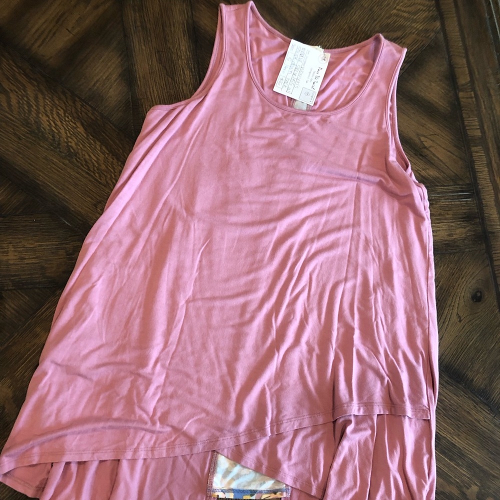 Women’s mauve sleeveless top
